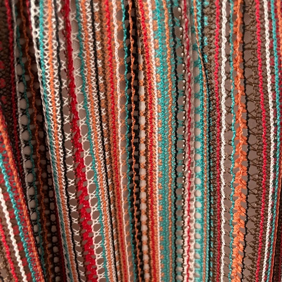 Eva Franco multi-colored dress with fluttered sleeves and hem - Picture 4 of 7